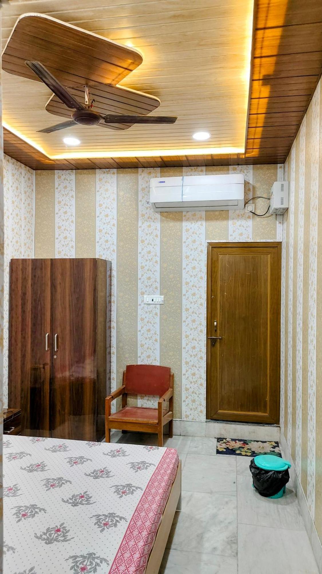 Hotel Raju Homestay Ayodhya 150 Meters From Shree Ram Janmbhoomi Temple 200 Meters From Ayodhya Dham Railway Station Kültér fotó